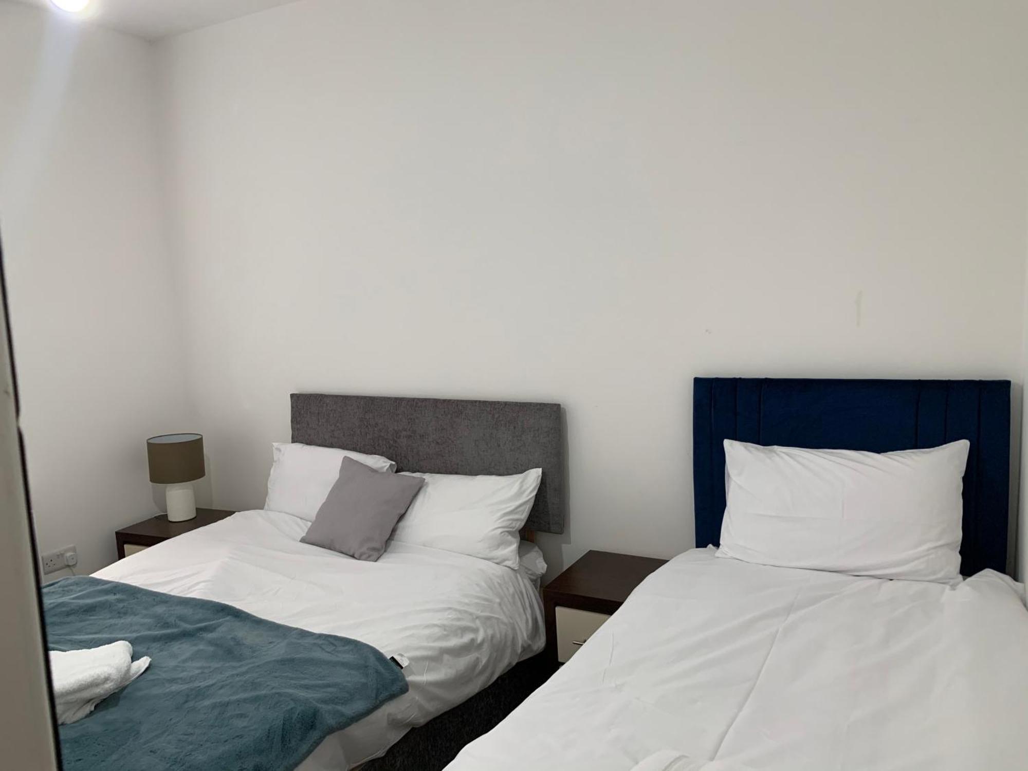 Beautiful All Room En-Suite 4 Bedrooms House , Free Parking, Wifi, Corporate, Contractors, Family Relocation, Contact Us For Long Term Rate Ilford Exterior foto